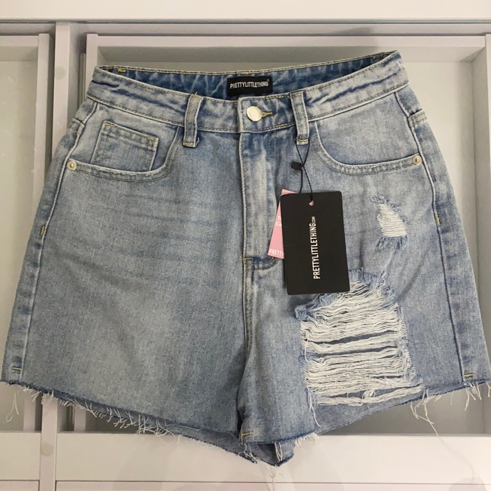 PrettyLittleThing Mom Shorts